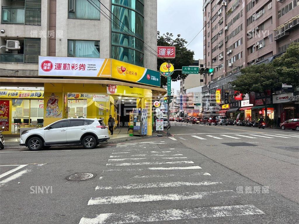 惠宇敦悅旁大坪數平車房屋室內格局與周邊環境