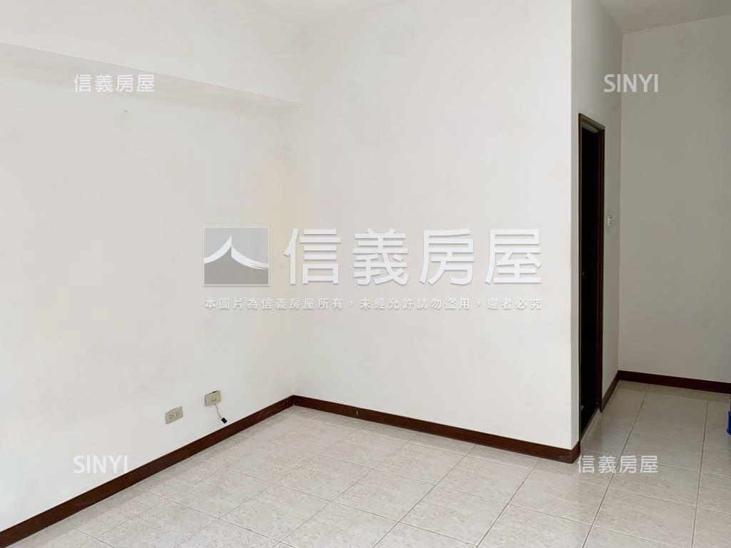 典藏華廈採光方正大三房房屋室內格局與周邊環境