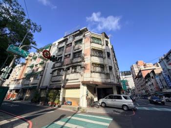 東光陽明正路三角窗金店面