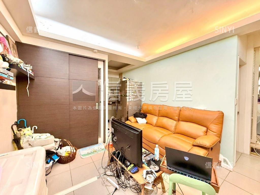 地上權－西門美妝電梯兩房房屋室內格局與周邊環境