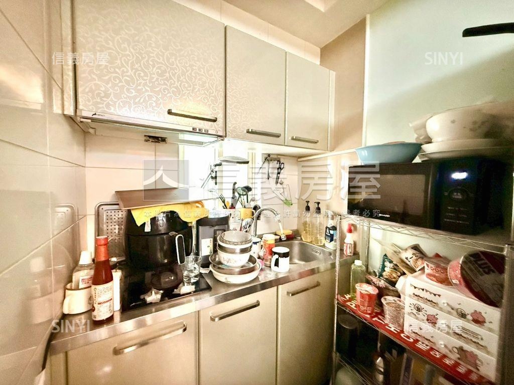 地上權－西門美妝電梯兩房房屋室內格局與周邊環境