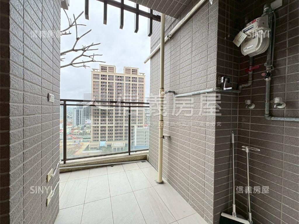 高樓景觀鄉林恆美２房車位房屋室內格局與周邊環境