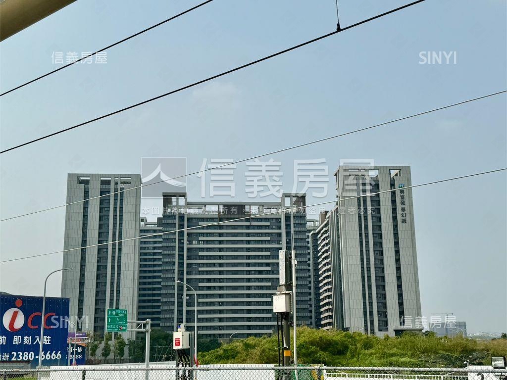 近高鐵百億娛樂城三房平車房屋室內格局與周邊環境