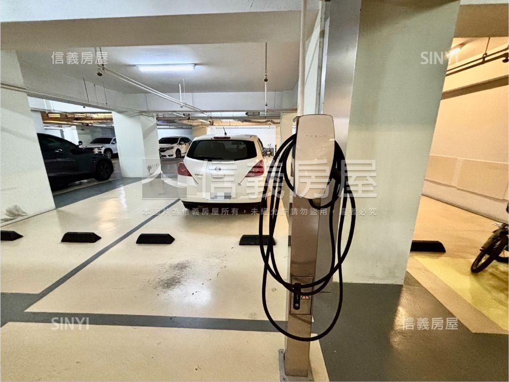 捷運宅高樓大兩房平車房屋室內格局與周邊環境