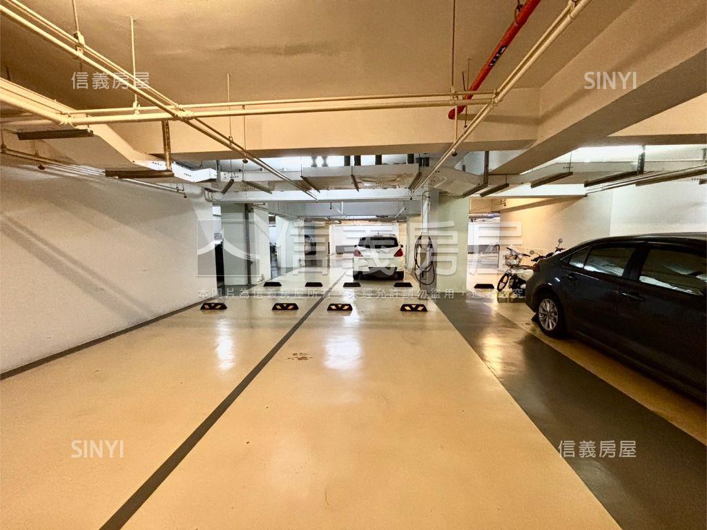 捷運宅高樓大兩房平車房屋室內格局與周邊環境