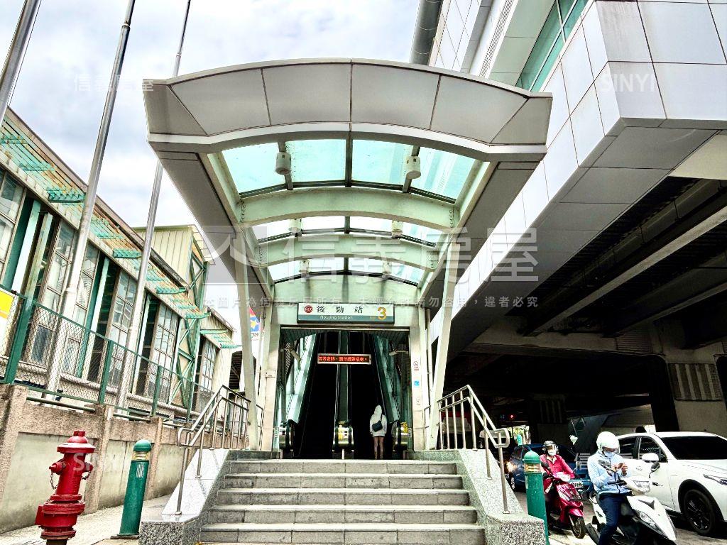 捷運宅高樓大兩房平車房屋室內格局與周邊環境