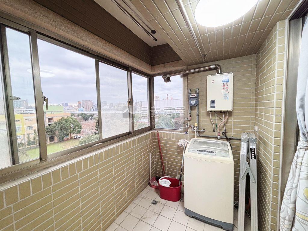 Ａ８特利屋景觀二房車位房屋室內格局與周邊環境