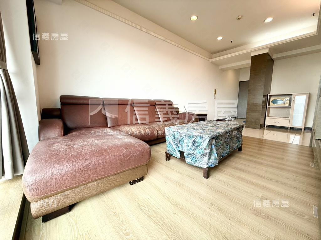 光曜雅居兩房車位房屋室內格局與周邊環境