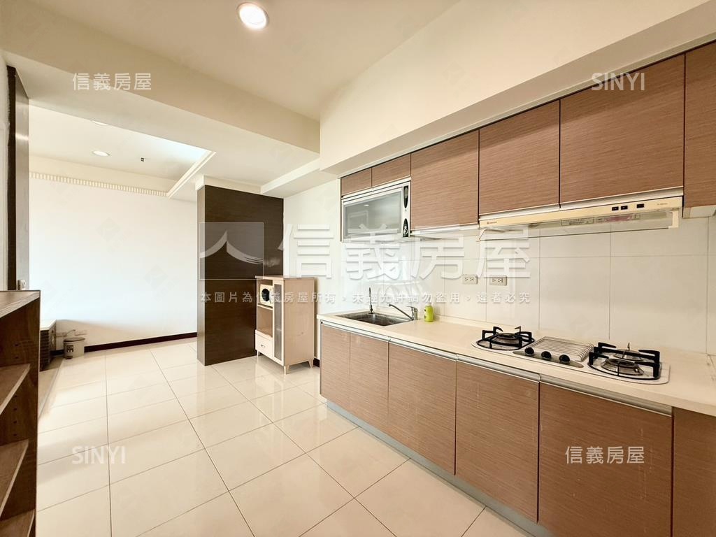 光曜雅居兩房車位房屋室內格局與周邊環境