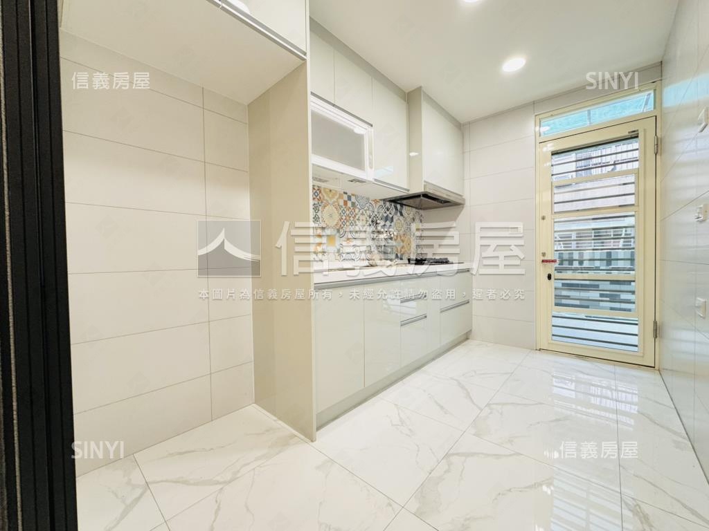 三重國小四房裝潢美寓房屋室內格局與周邊環境