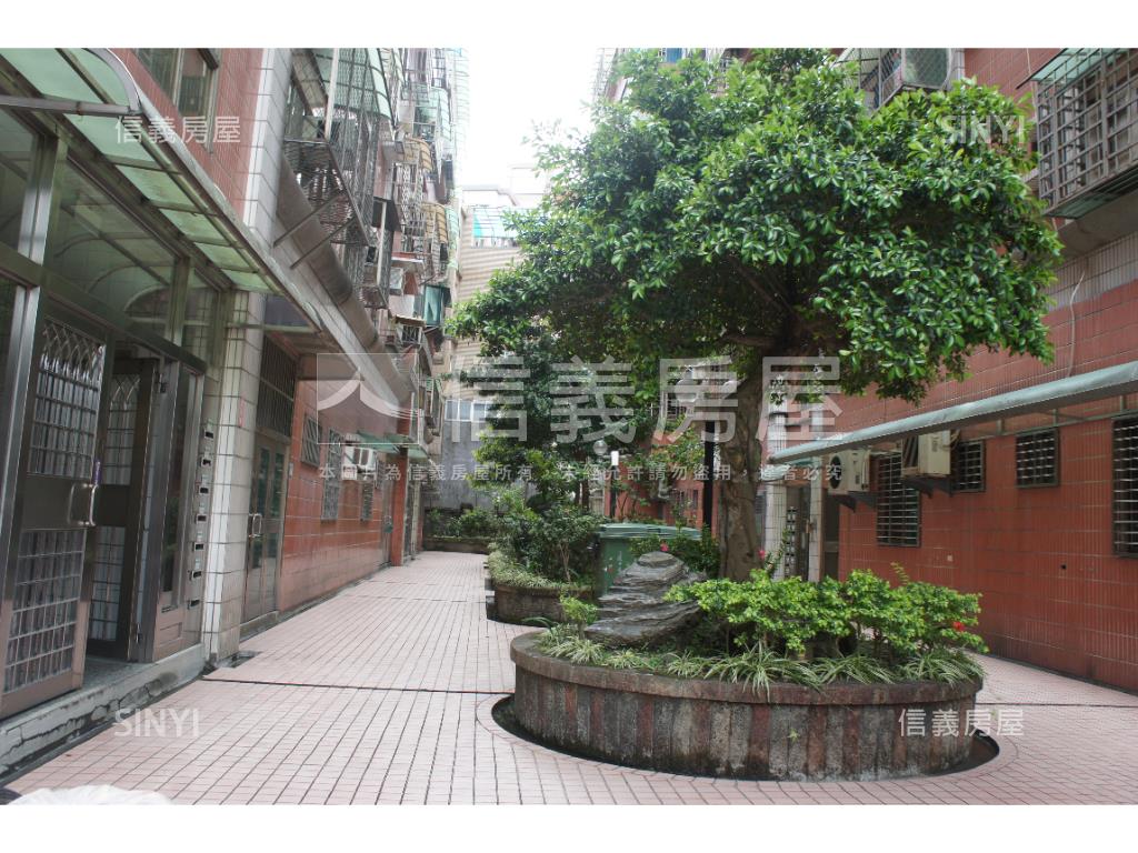 仁愛我家三房車位房屋室內格局與周邊環境