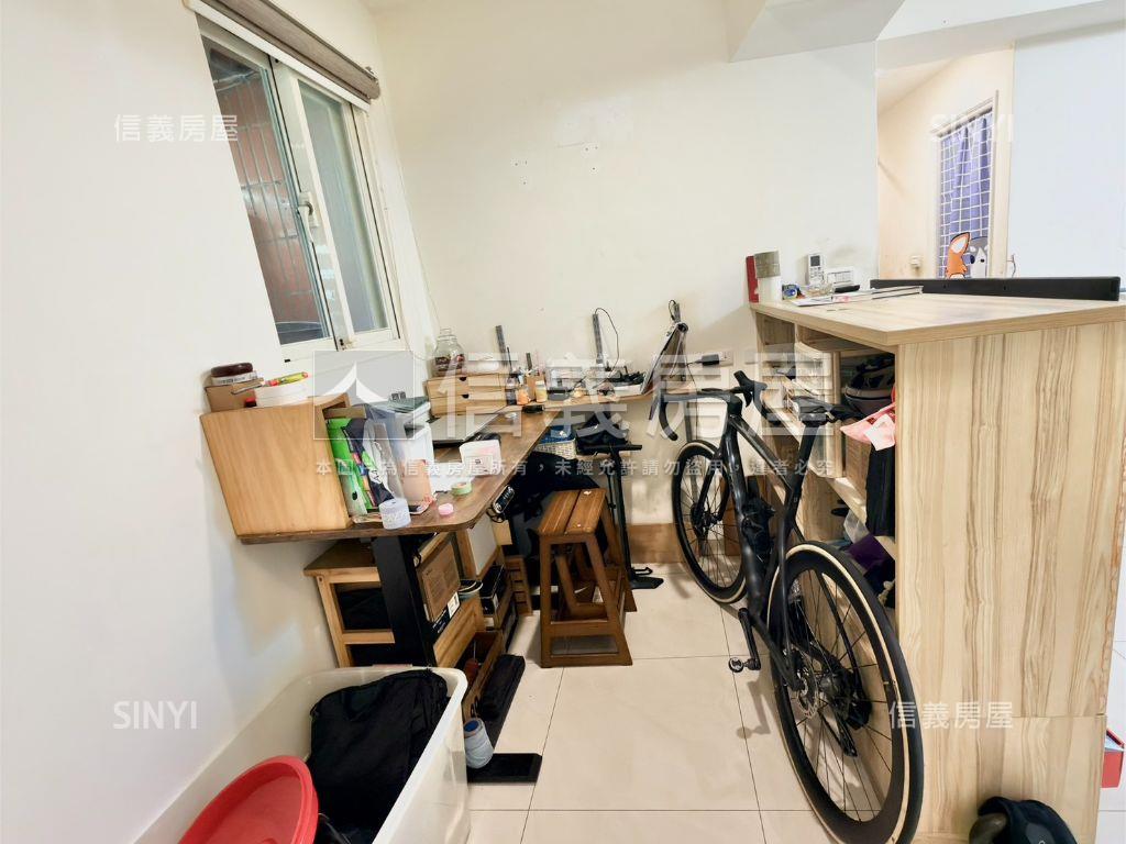 仁愛我家三房車位房屋室內格局與周邊環境