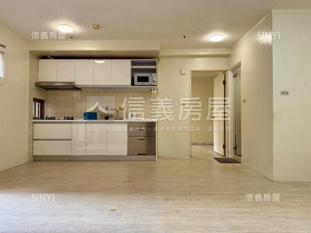 地中海現代簡約風美宅房屋室內格局與周邊環境