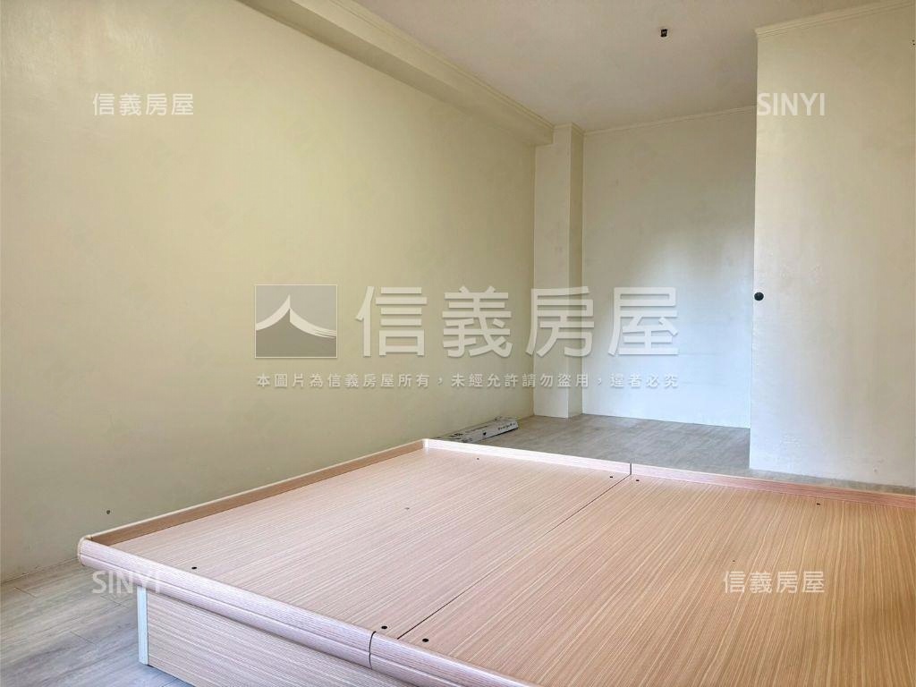 地中海現代簡約風美宅房屋室內格局與周邊環境