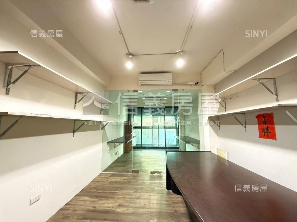 自強南路臨路透天店面房屋室內格局與周邊環境