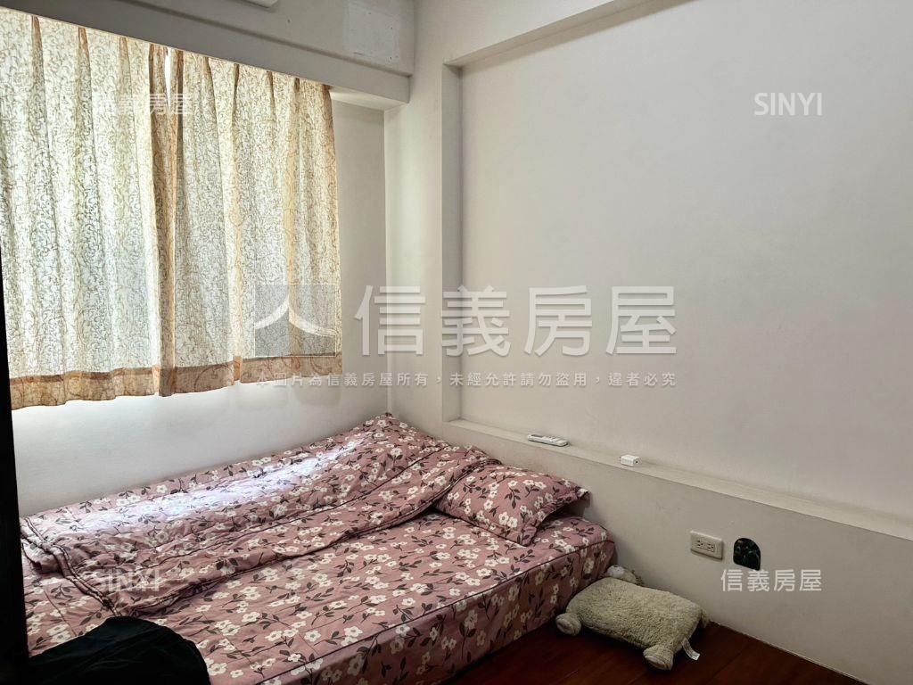 新案大地坪臨路雙車美透天房屋室內格局與周邊環境