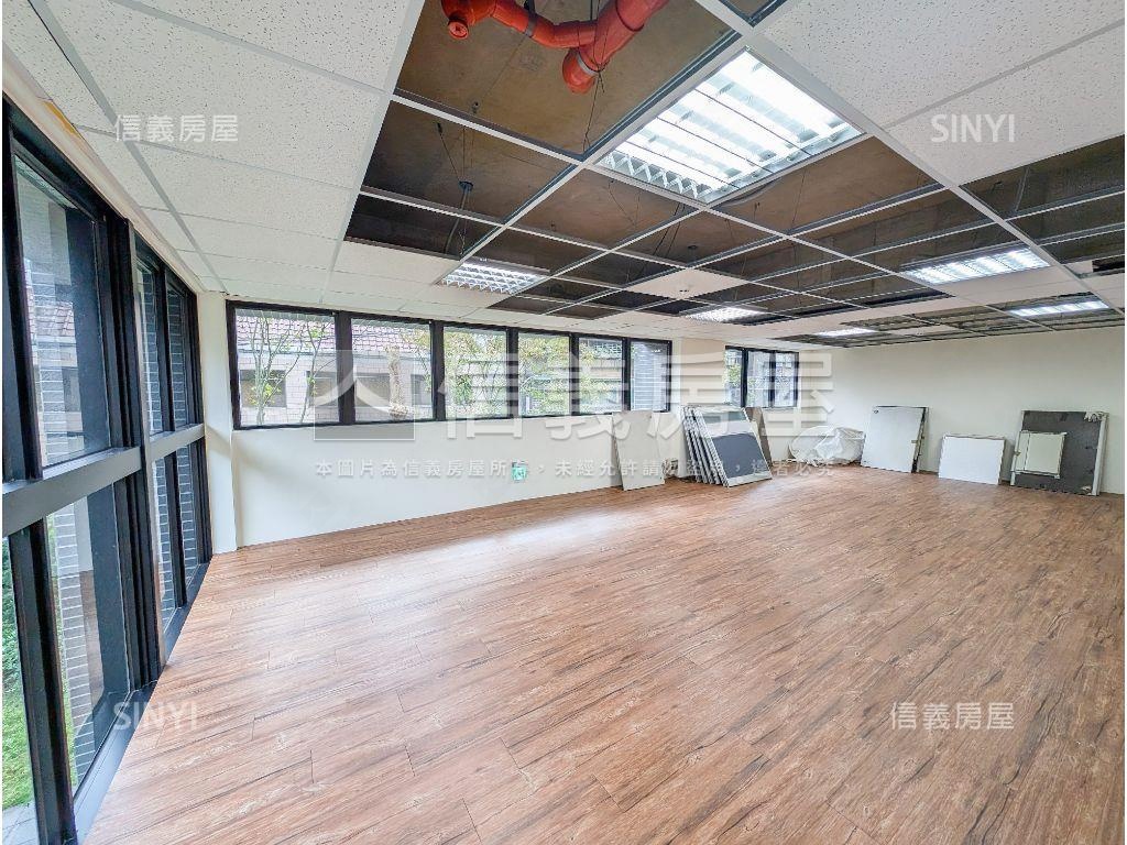 錦和苑全新大面寬店辦Ａ房屋室內格局與周邊環境