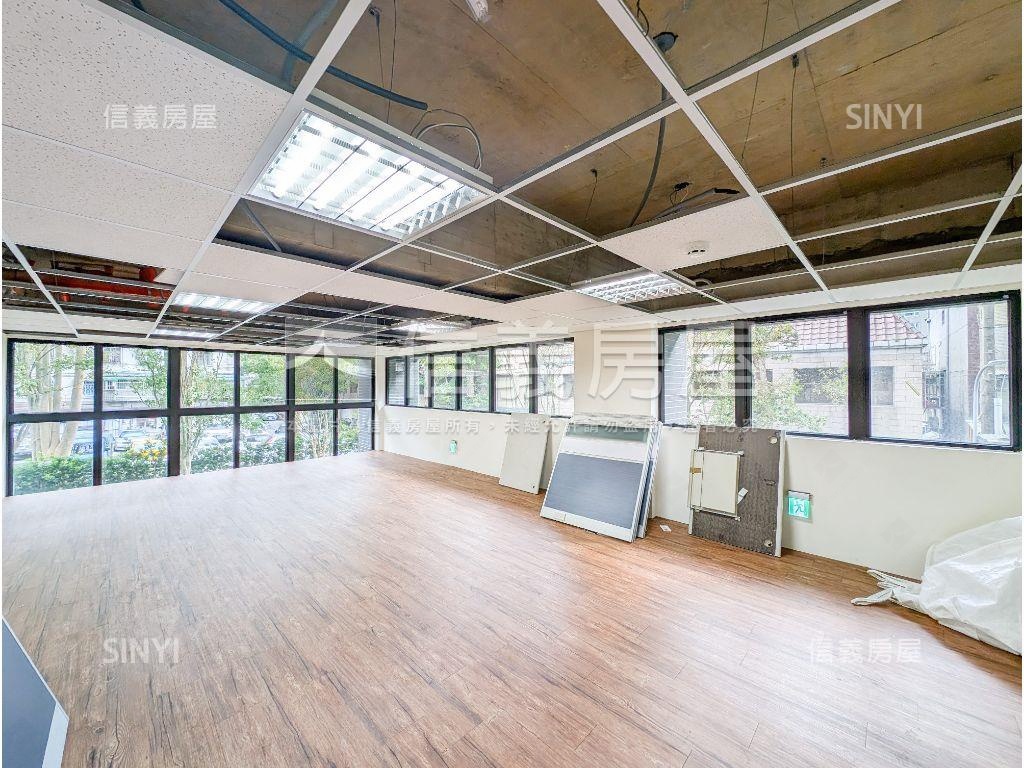 錦和苑全新大面寬店辦Ａ房屋室內格局與周邊環境