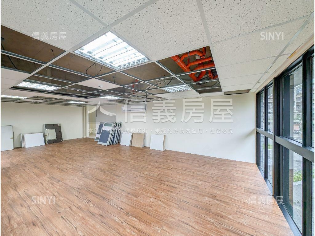 錦和苑全新大面寬店辦Ａ房屋室內格局與周邊環境