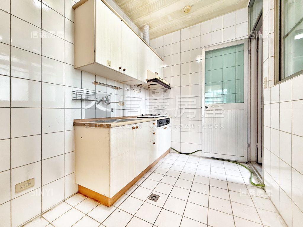 首選明亮觀海極品房屋室內格局與周邊環境