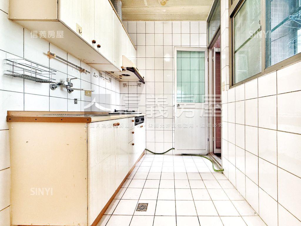 首選明亮觀海極品房屋室內格局與周邊環境