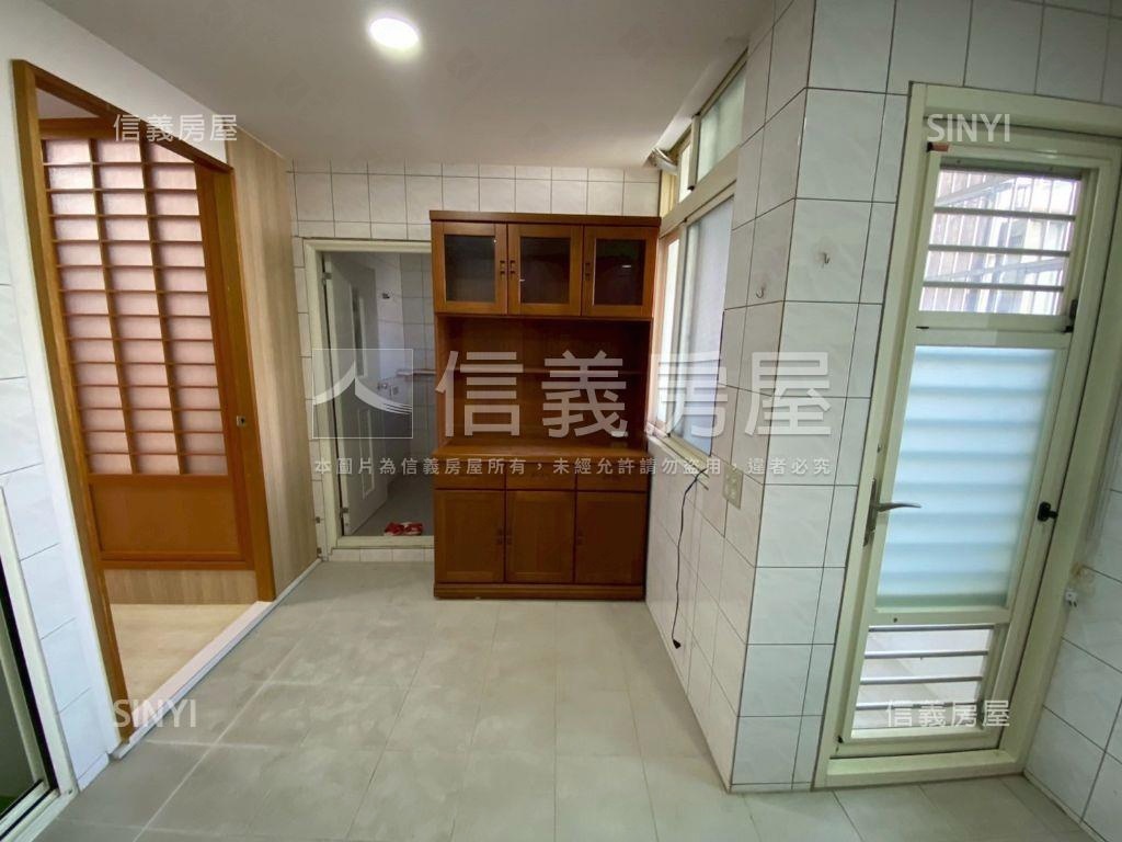 正中山路省道核心二樓公寓房屋室內格局與周邊環境