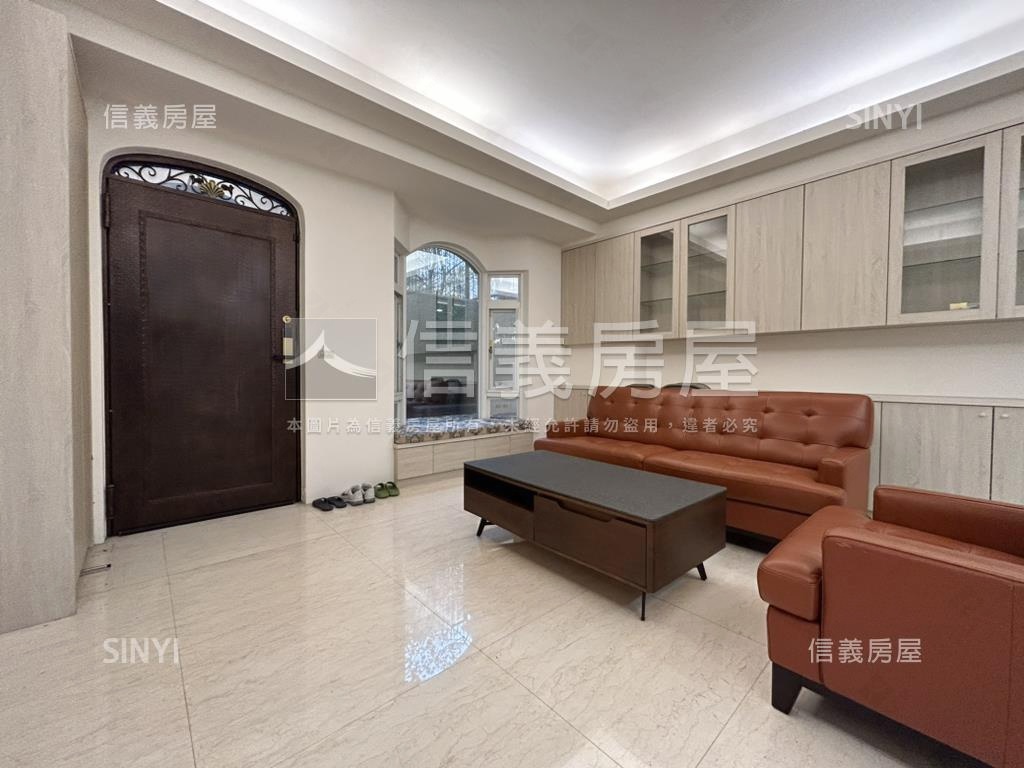 百立帝堡亞灣豪邸房屋室內格局與周邊環境