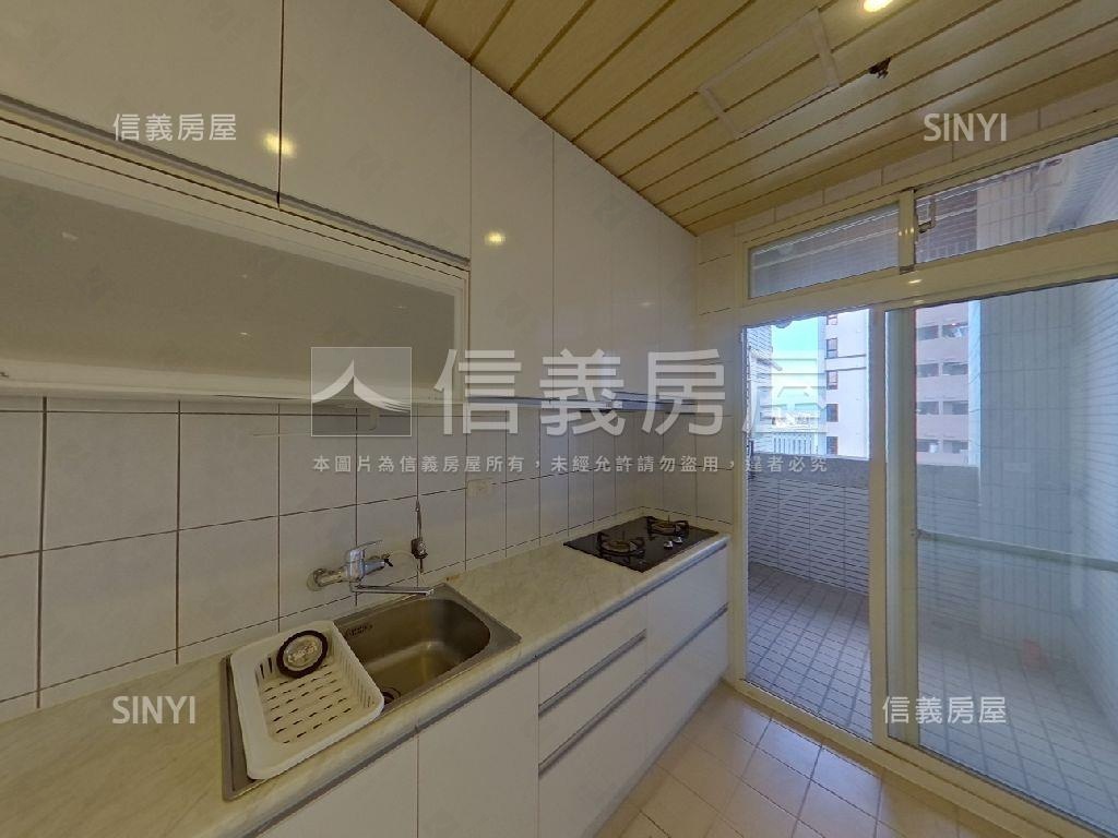 崇德隆盛三房附車位房屋室內格局與周邊環境