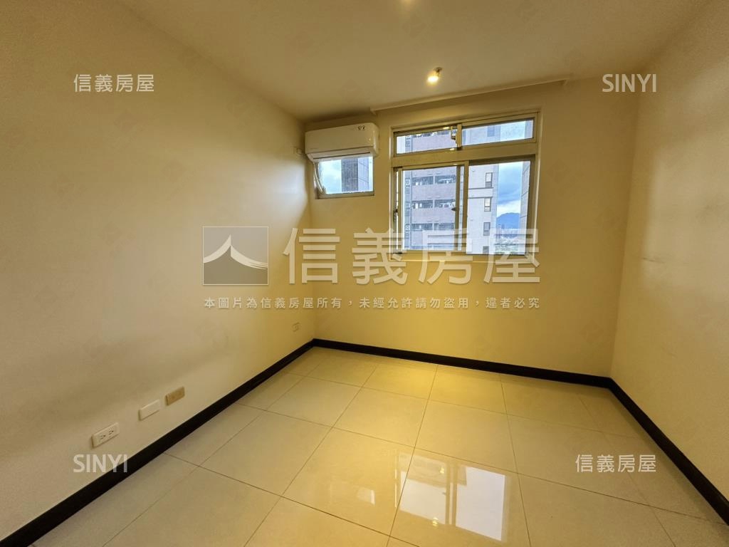崇德隆盛三房附車位房屋室內格局與周邊環境