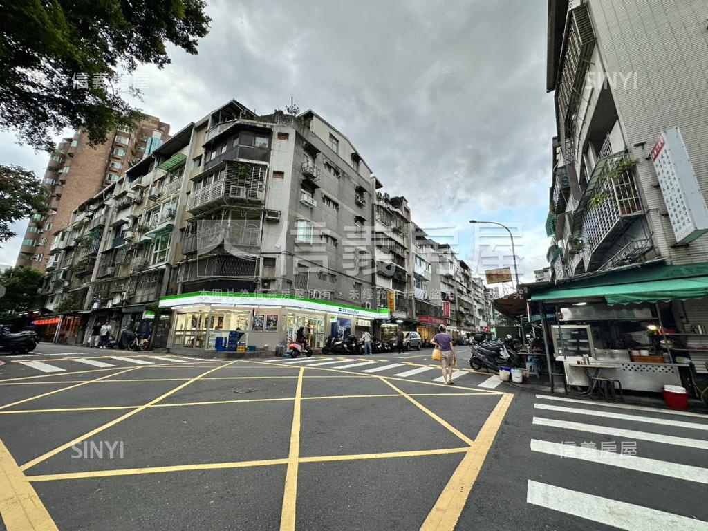 崇德隆盛三房附車位房屋室內格局與周邊環境