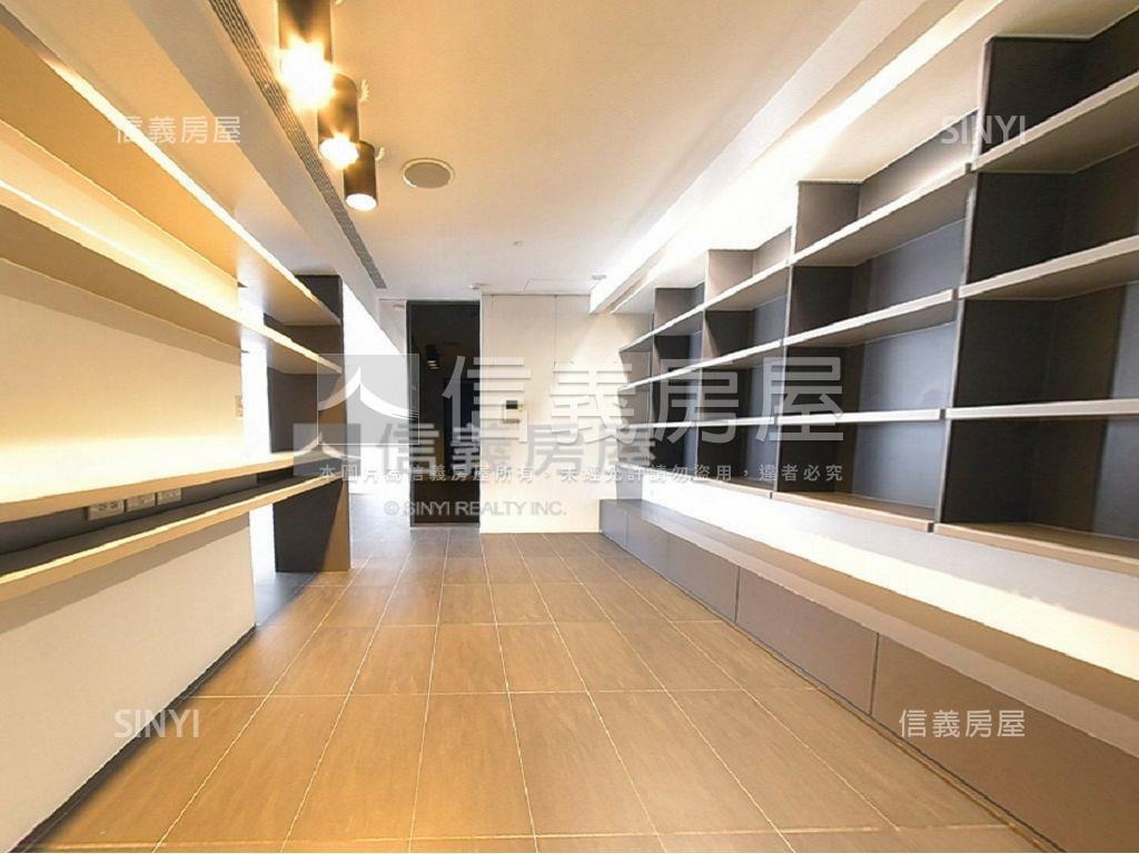 峰藝視野美三房雙平車房屋室內格局與周邊環境