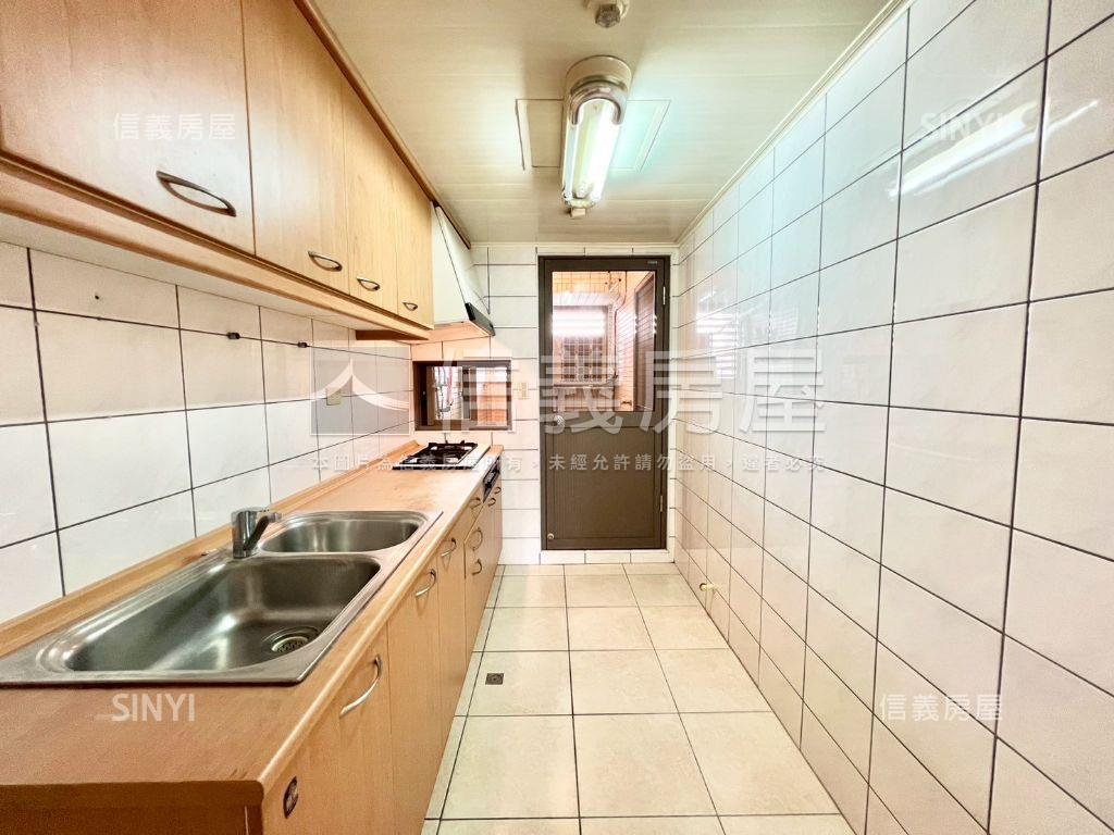 惠宇科博採光三房平車房屋室內格局與周邊環境