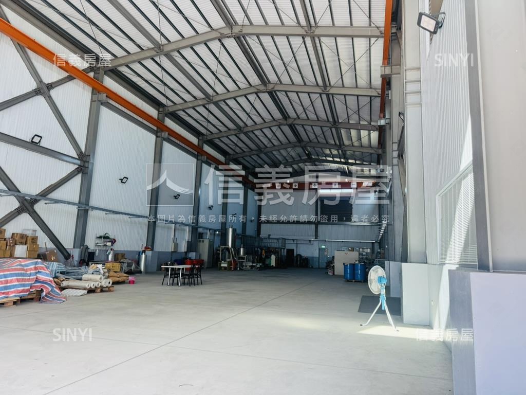 新營東愛街附天車廠房房屋室內格局與周邊環境