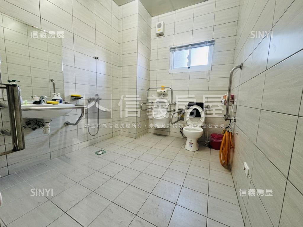 新營東愛街附天車廠房房屋室內格局與周邊環境