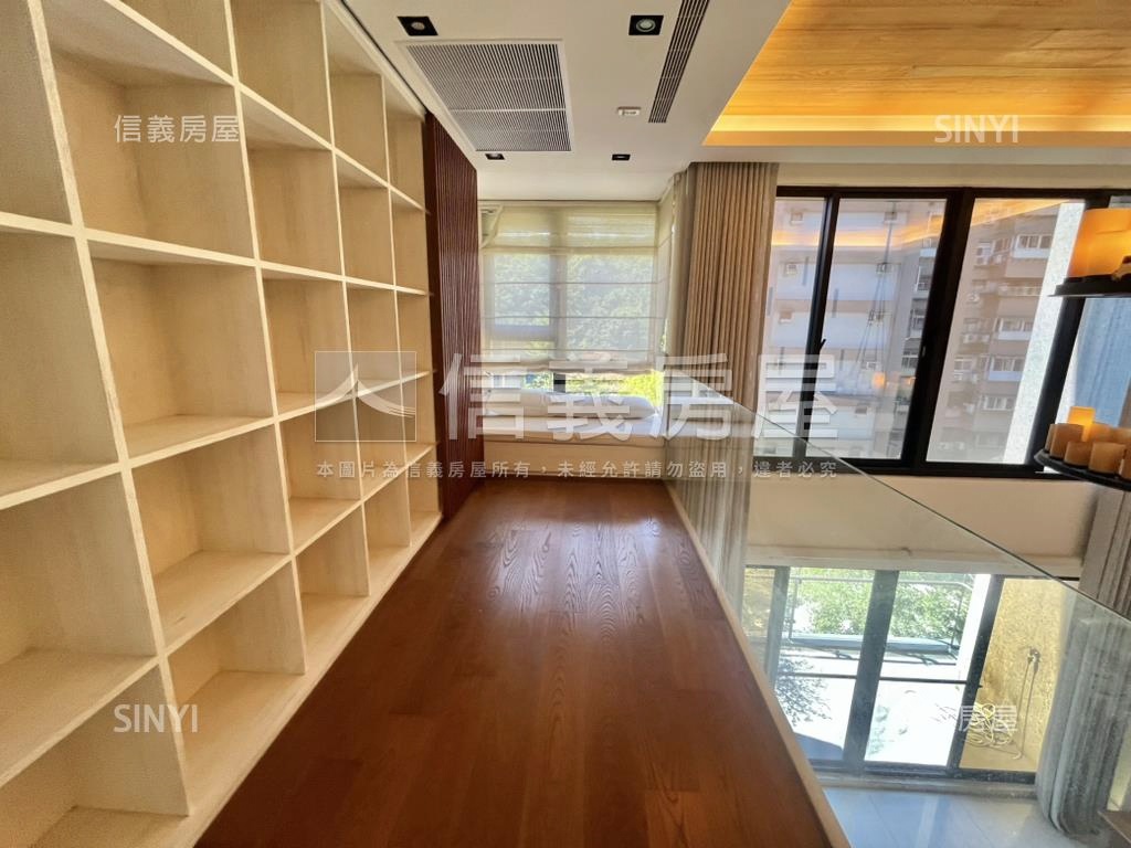 樹下墅上邊間綠意盎然房屋室內格局與周邊環境