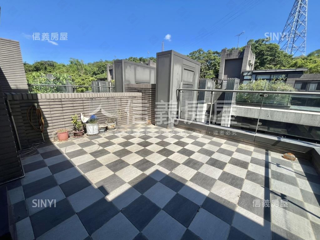 樹下墅上邊間綠意盎然房屋室內格局與周邊環境