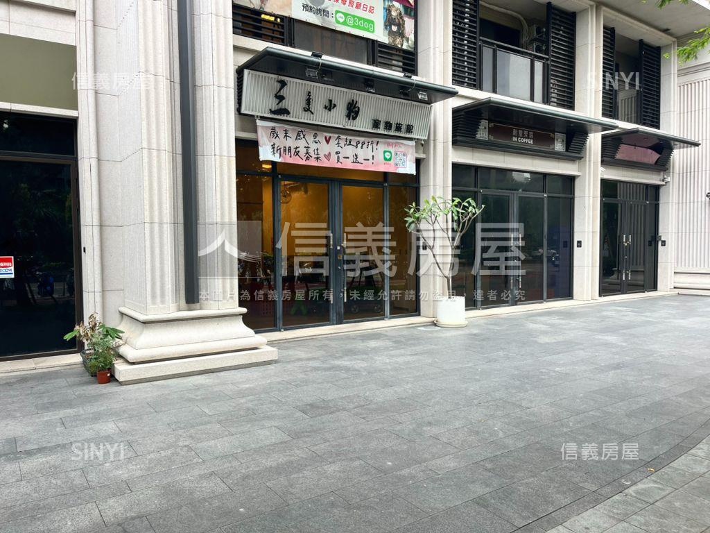 高鐵雙車位黃金店面房屋室內格局與周邊環境