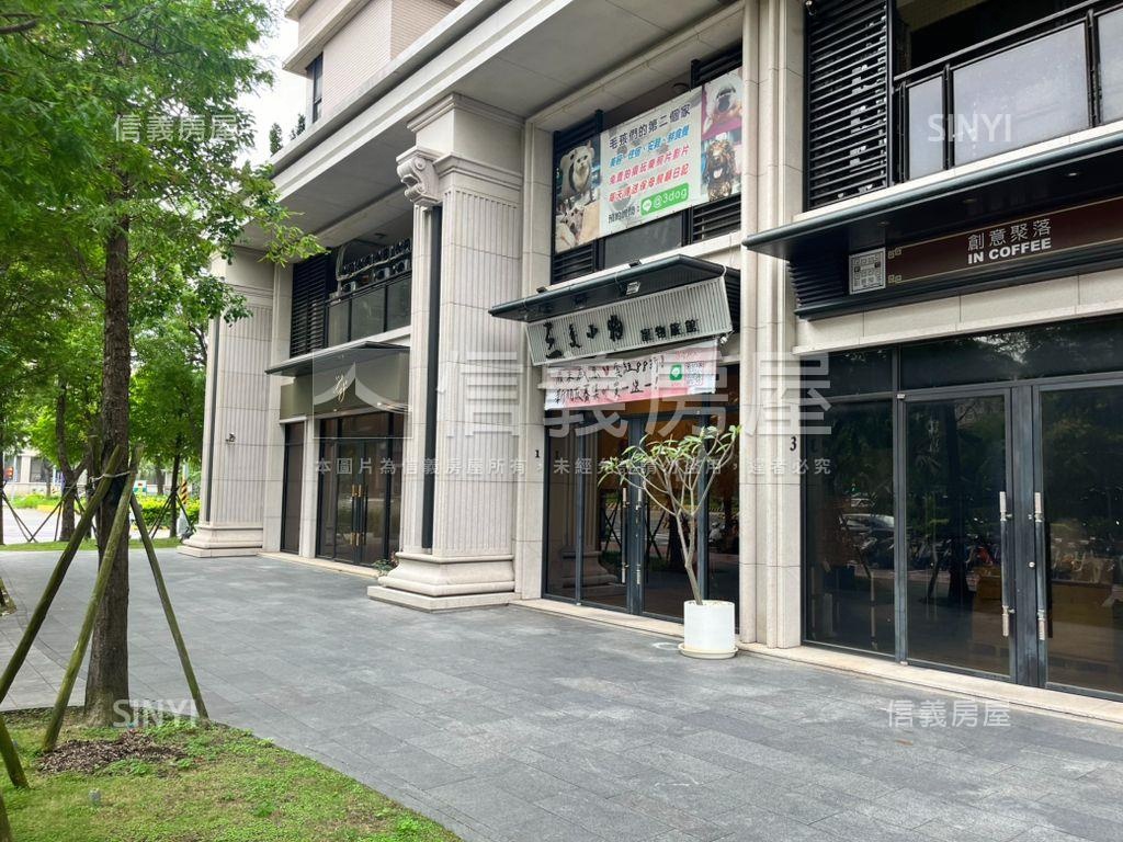 高鐵雙車位黃金店面房屋室內格局與周邊環境