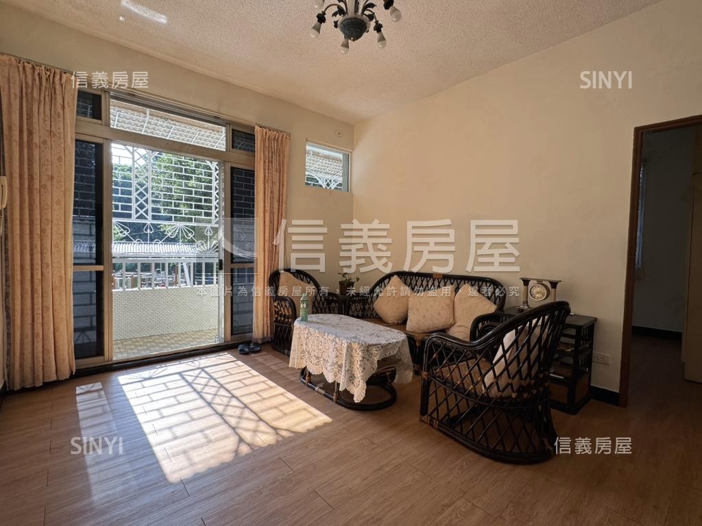 低總價面公園邊間二樓美屋房屋室內格局與周邊環境