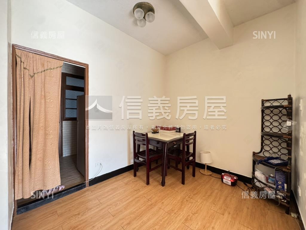 低總價面公園邊間二樓美屋房屋室內格局與周邊環境