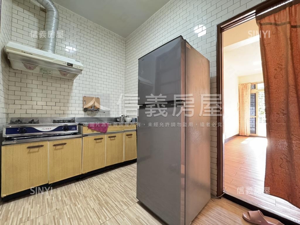 低總價面公園邊間二樓美屋房屋室內格局與周邊環境