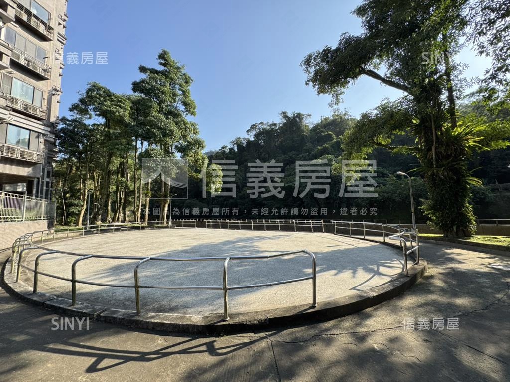 低總價面公園邊間二樓美屋房屋室內格局與周邊環境