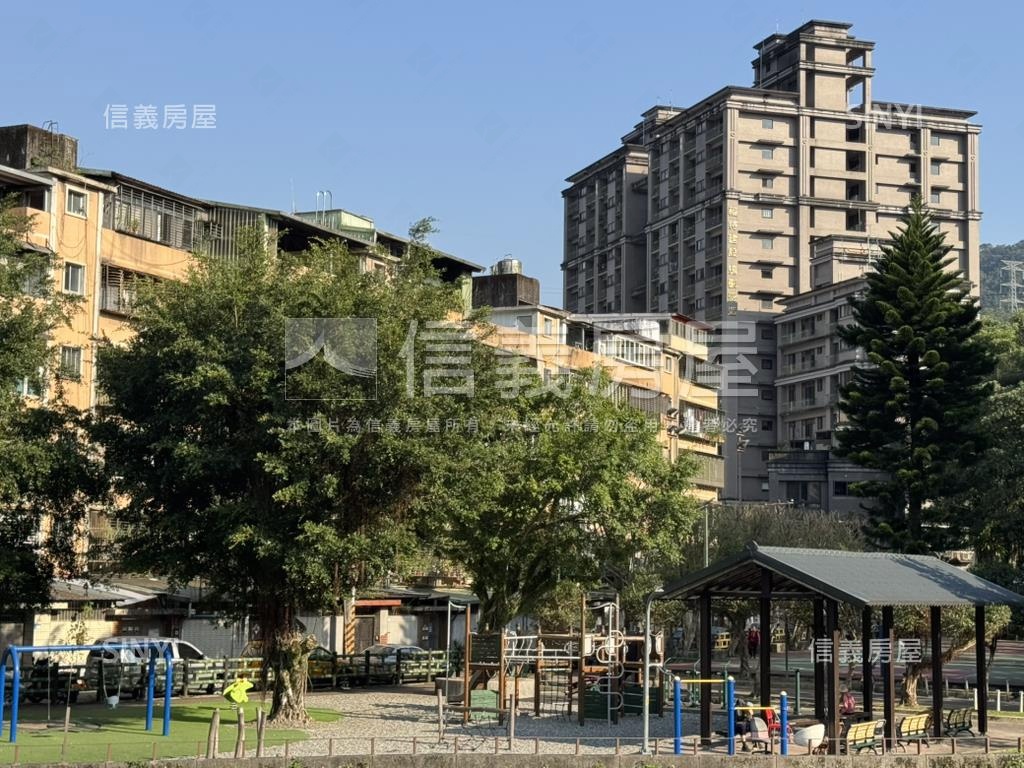 低總價面公園邊間二樓美屋房屋室內格局與周邊環境