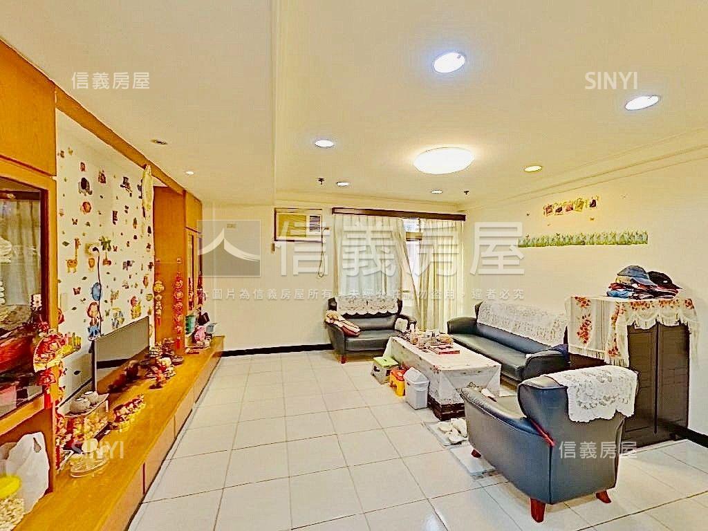 捷運富綠旺頂樓大空間房屋室內格局與周邊環境