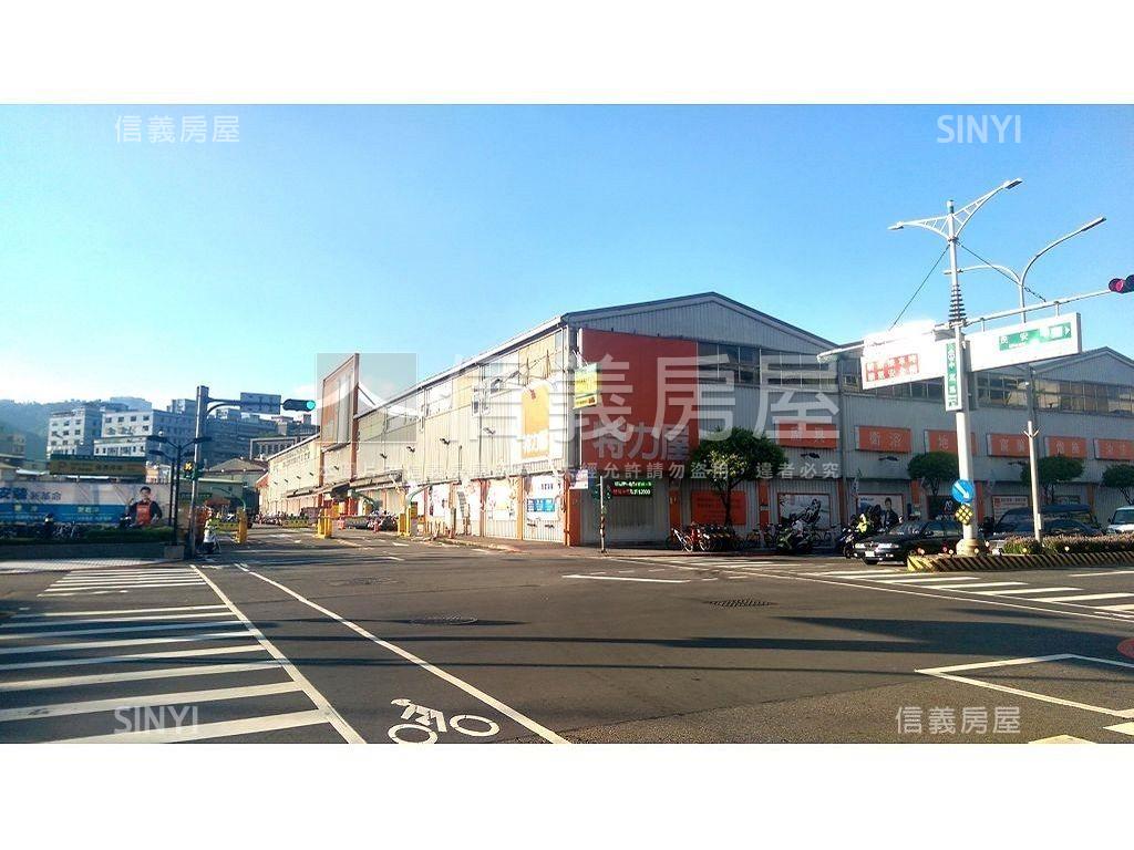捷運富綠旺頂樓大空間房屋室內格局與周邊環境