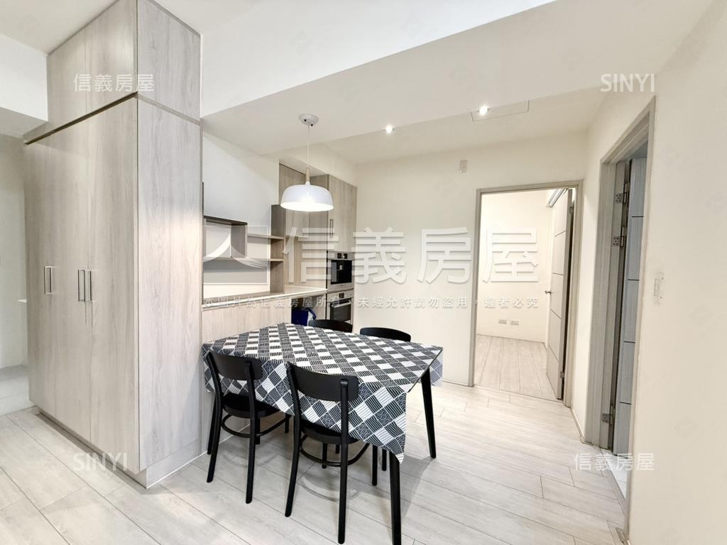 美麗的新悅城三房平車房屋室內格局與周邊環境