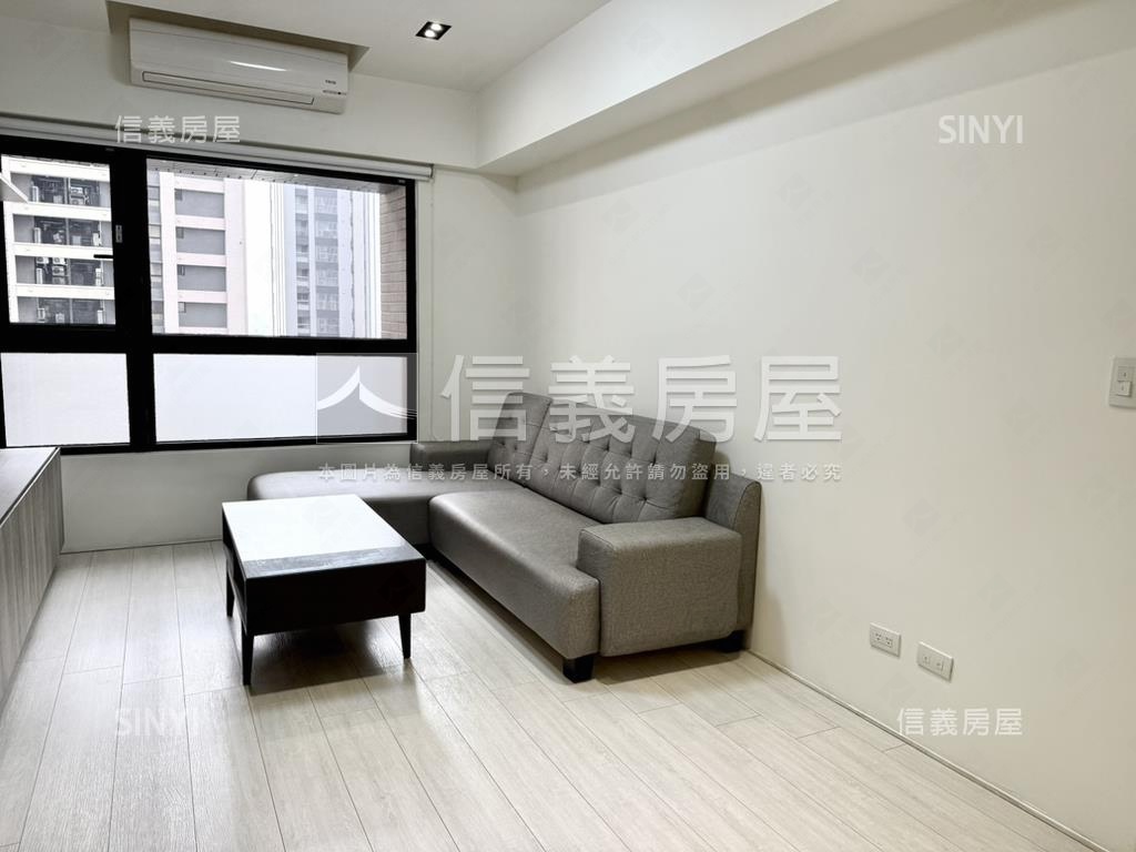 美麗的新悅城三房平車房屋室內格局與周邊環境