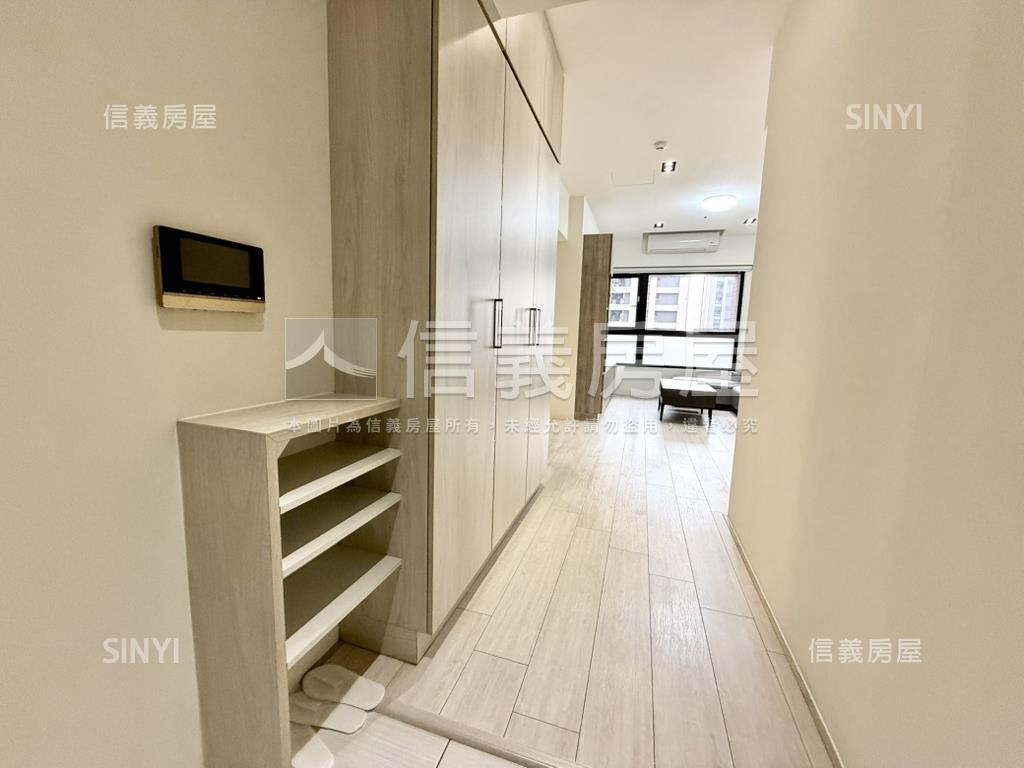 美麗的新悅城三房平車房屋室內格局與周邊環境