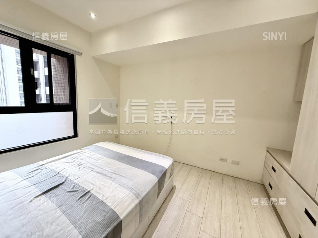 美麗的新悅城三房平車房屋室內格局與周邊環境