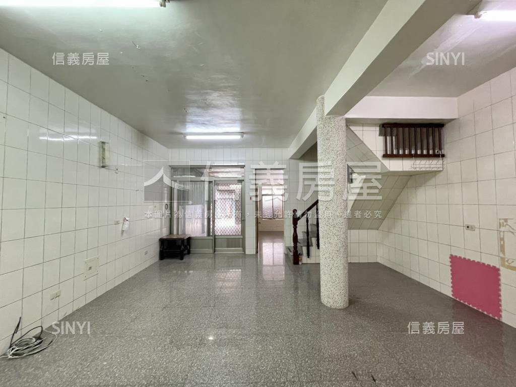 近北區免千萬孝親車庫透天房屋室內格局與周邊環境